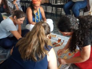 Professores da rede municipal de Ubatuba participam de curso sobre Brincar Heurístico