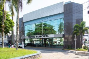 28ª Semana Técnica da E.M. Tancredo reúne estudantes no Teatro